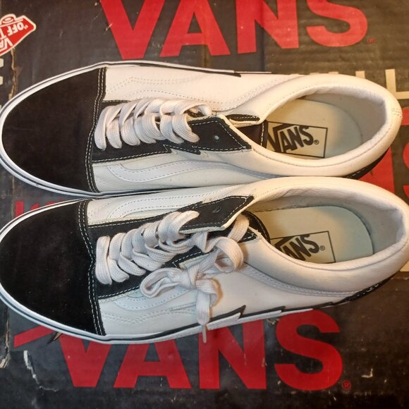 Vans Men's 11.5 Old Skool Bolt Two-Tone Black/White VN0009Q5BMW - Picture 3 of 12